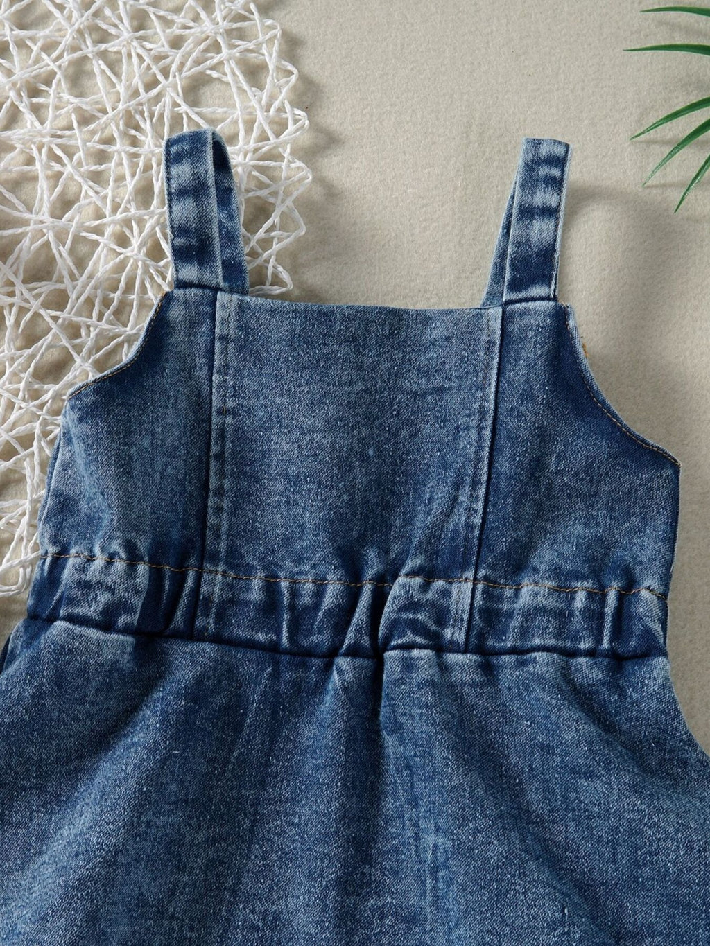 3f1df90140fe4eccb6d5d4054f96022d-Max